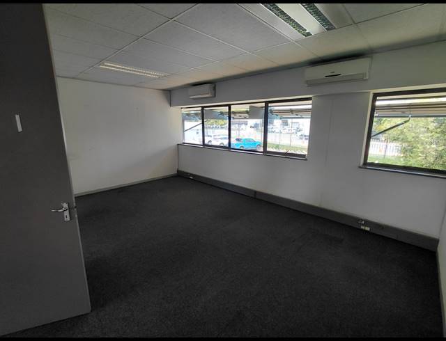 494M² OFFICE TO LET IN RANDJESPARK